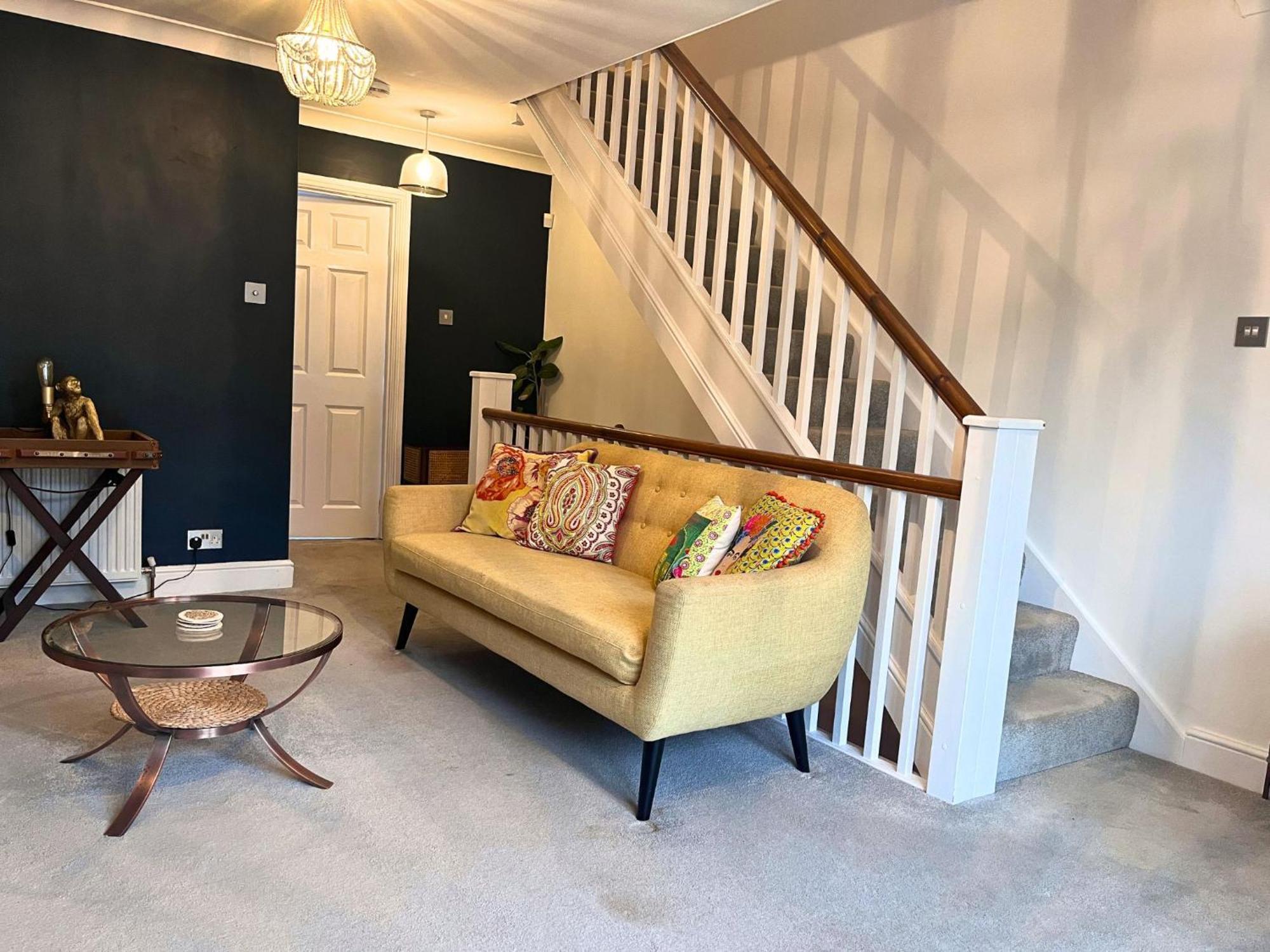 Jekyll'S On Hyde - Spacious Town House - Central Winchester - Free Parking, Sleeps 5 - By Xplus Stays Exterior foto